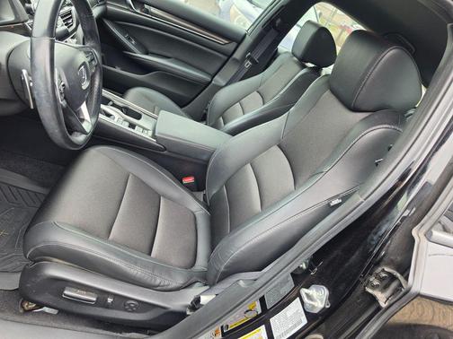 Nh-830 2022 Honda Accord Sport 1.5T