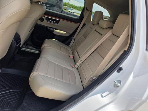 Platinum White Pearl 2022 Honda CR-V AWD Touring