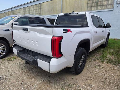 Ice Cap 2024 Toyota Tundra SR5
