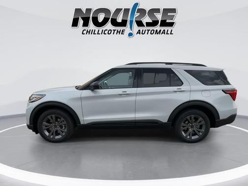 Space White Metallic 2026 Ford Explorer Active