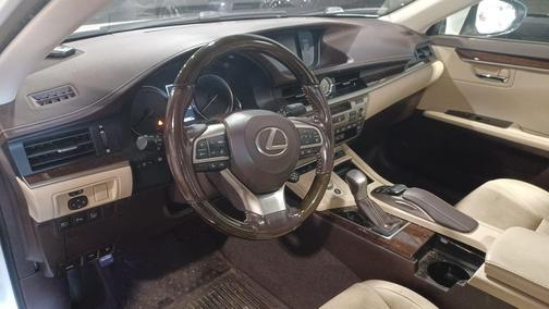 2016 Lexus ES 350 Base