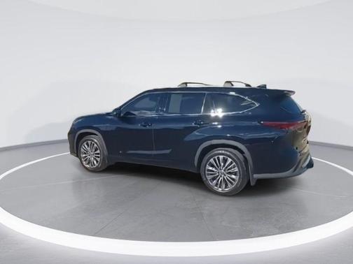 2024 Toyota Highlander Platinum