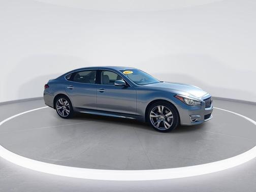 2017 INFINITI Q70L 3.7X