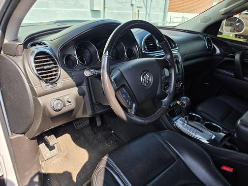 Summit White 2017 Buick Enclave Premium