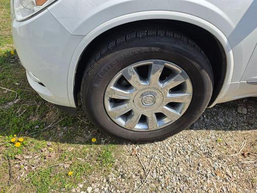 Summit White 2017 Buick Enclave Premium