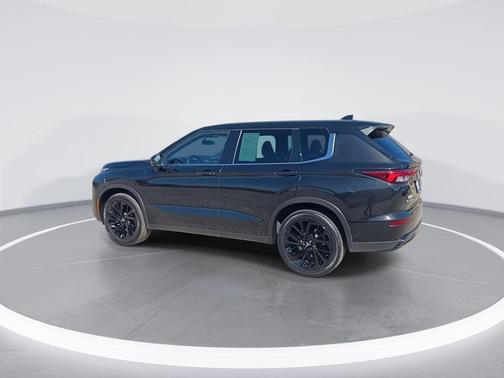 2023 Mitsubishi Outlander SE Black Edition 2WD