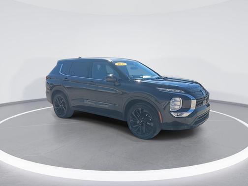 2023 Mitsubishi Outlander SE Black Edition 2WD