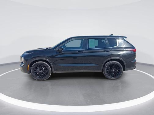 2023 Mitsubishi Outlander SE Black Edition 2WD