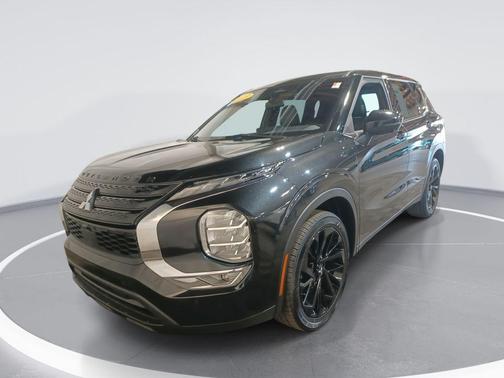 2023 Mitsubishi Outlander SE Black Edition 2WD