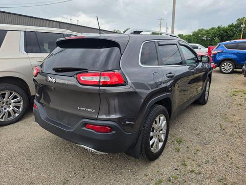 Granite Crystal Metallic Clearcoat 2017 Jeep Cherokee Limited