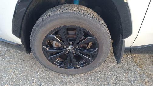 2022 Toyota RAV4 Hybrid SE