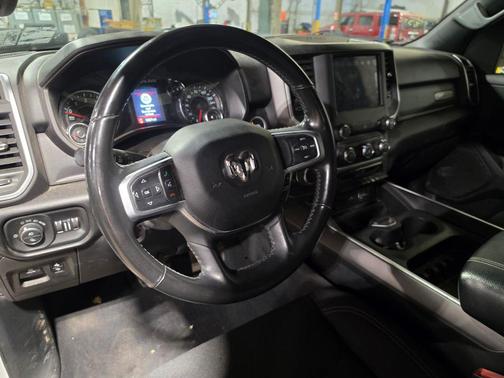 Bright White Clearcoat 2019 RAM 1500 Big Horn
