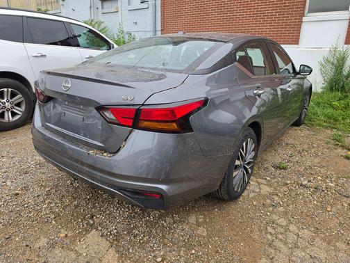 Gun Metallic 2024 Nissan Altima 2.5 SV