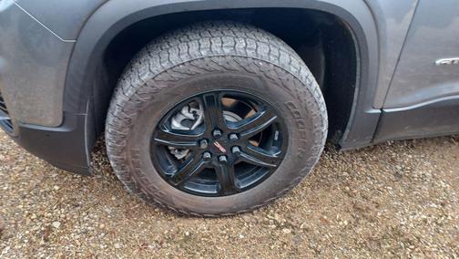 2022 GMC Acadia AWD AT4