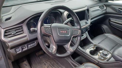 2022 GMC Acadia AWD AT4