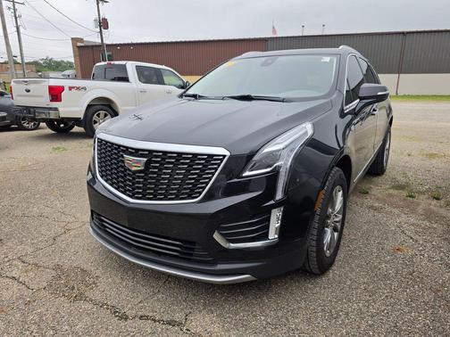 Stellar Black Metallic 2020 Cadillac XT5 Premium Luxury