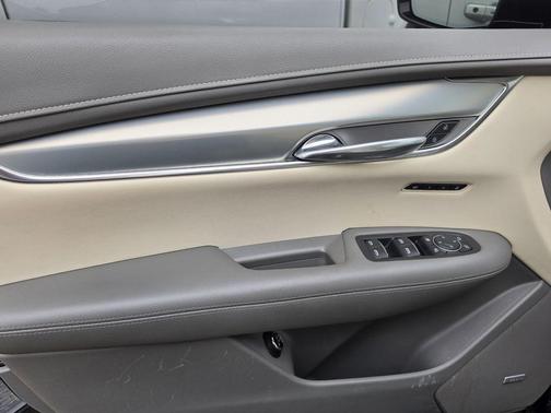 Stellar Black Metallic 2020 Cadillac XT5 Premium Luxury
