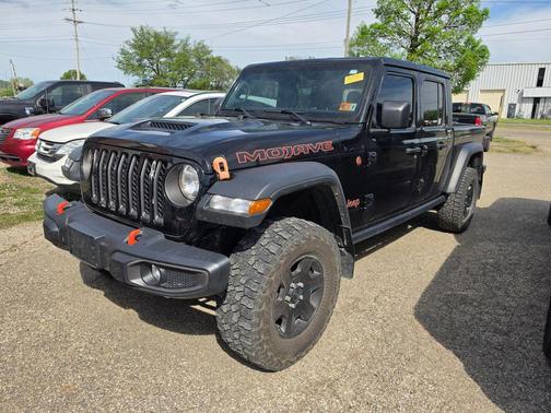 Black Clearcoat 2023 Jeep Gladiator Mojave 4x4