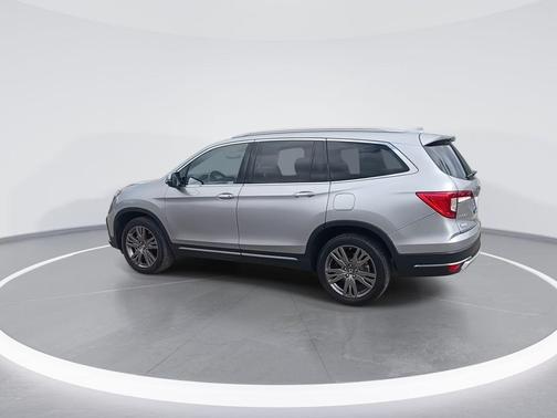 2021 Honda Pilot Touring 8-Passenger