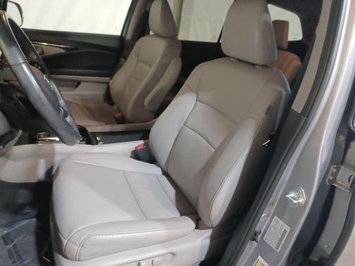 2021 Honda Pilot Touring 8-Passenger