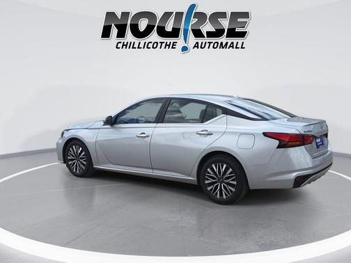Brilliant Silver Metallic 2023 Nissan Altima 2.5 SV