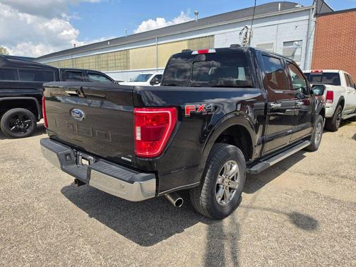 AGATE BLACK METALLIC 2022 Ford F-150 XLT