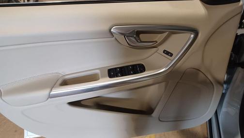 2015 Volvo V60 T5 Premier