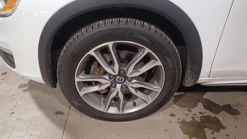 2018 Volvo V60 Cross Country T5