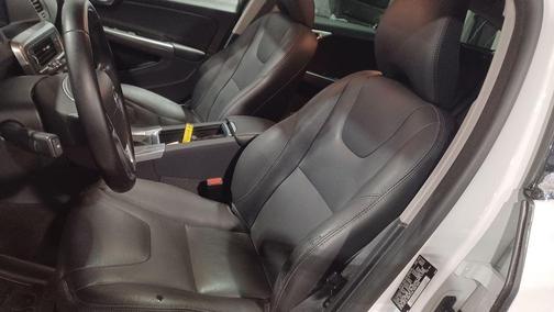 2018 Volvo V60 Cross Country T5