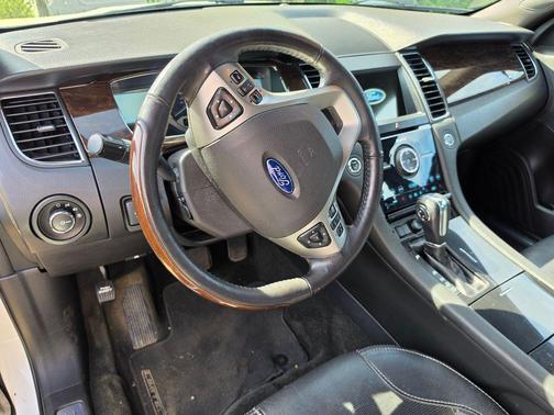 WHITE PLATINUM MET TRI-COAT 2018 Ford Taurus Limited