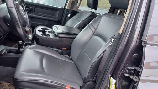 2020 RAM 2500 Tradesman Crew Cab 4X4 6'4' Box