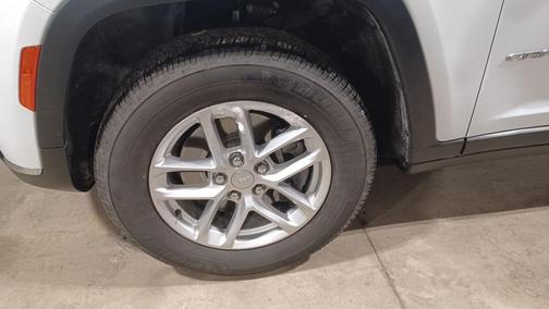 2022 Jeep Grand Cherokee L Laredo