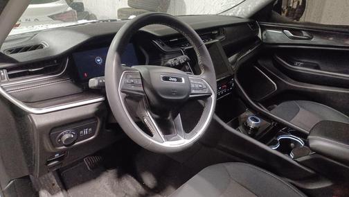 2022 Jeep Grand Cherokee L Laredo