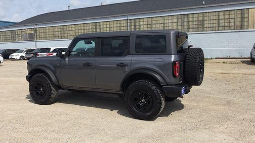 CARBONIZED GRAY METALLIC 2023 Ford Bronco Wildtrak