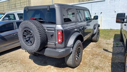 CARBONIZED GRAY METALLIC 2023 Ford Bronco Wildtrak