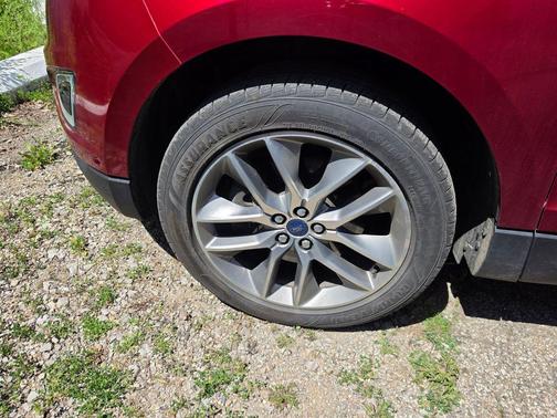 RUBY RED METALLIC TINT CC 2016 Ford Edge Titanium