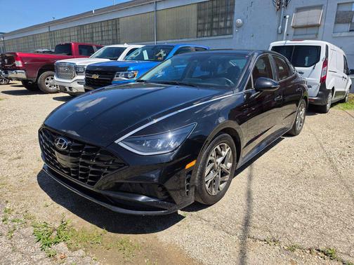 Phantom Black 2022 Hyundai SONATA SEL