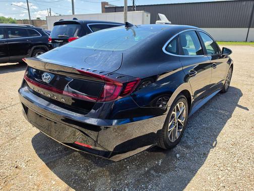 Phantom Black 2022 Hyundai SONATA SEL
