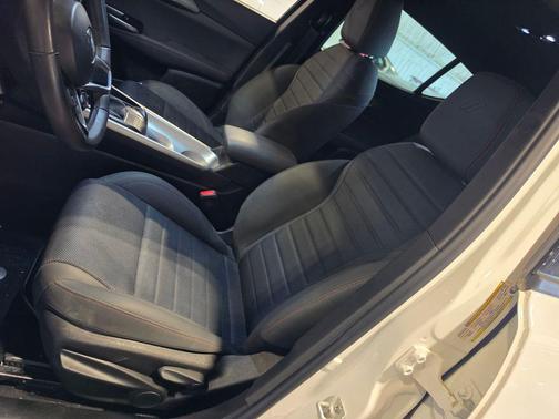 Q Ball 2024 Dodge Hornet GT AWD