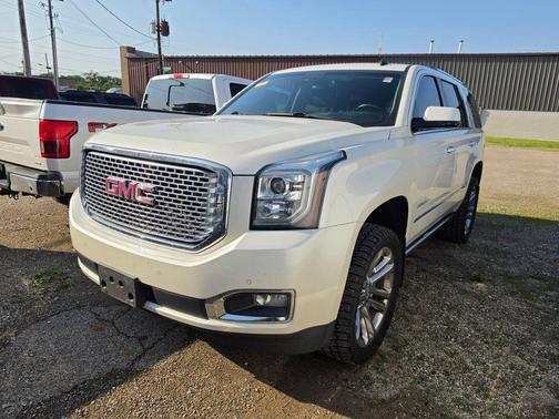 White Diamond Tricoat 2015 GMC Yukon Denali