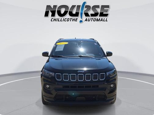 Diamond Black Crystal Pearlcoat 2022 Jeep Compass Latitude
