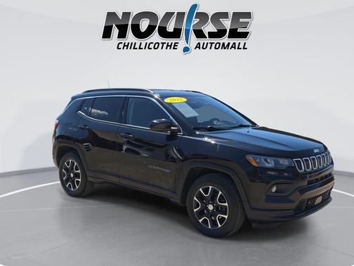 Diamond Black Crystal Pearlcoat 2022 Jeep Compass Latitude