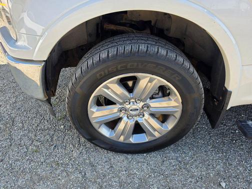 WHITE PLATINUM MET TRI-COAT 2018 Ford F-150 Lariat