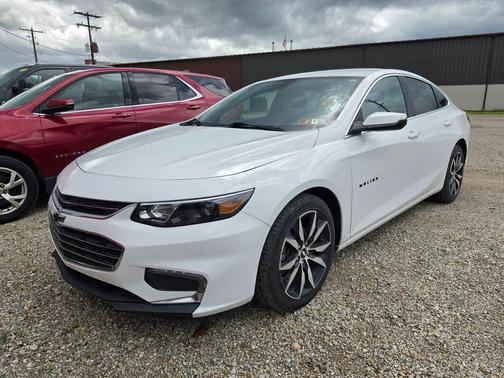 Summit White 2018 Chevrolet Malibu LT