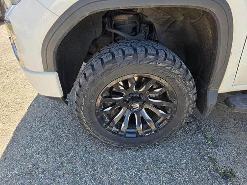 Summit White 2020 GMC Sierra 1500 AT4