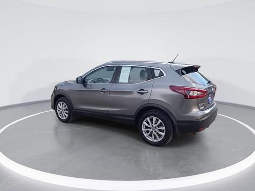 2022 Nissan Rogue Sport SV