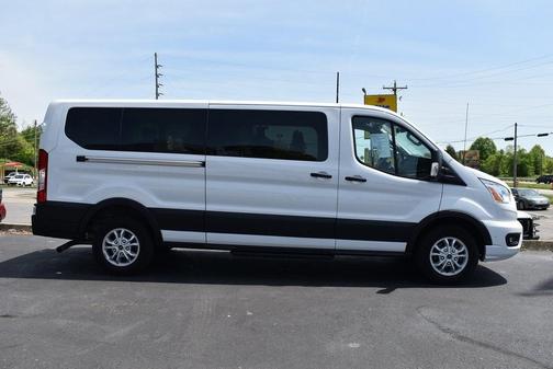 Photo 4 of 21 of 2021 Ford Transit-350