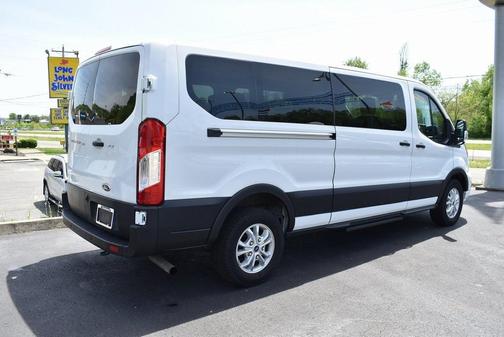 Photo 5 of 21 of 2021 Ford Transit-350