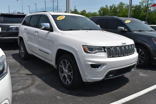 Photo 3 of 27 of 2021 Jeep Grand Cherokee Overland
