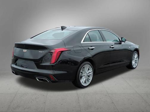 2022 Cadillac CT4 Premium Luxury